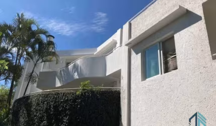 Casa Contemporânea 03 quartos c/suítes, amplo terraço, Lagoa da Conceição em Florianópolis SC