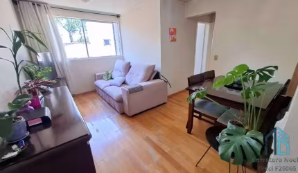 Apartamento 03 quartos c/suíte, elevador, vaga coberta no bairro Portão em Curitiba PR