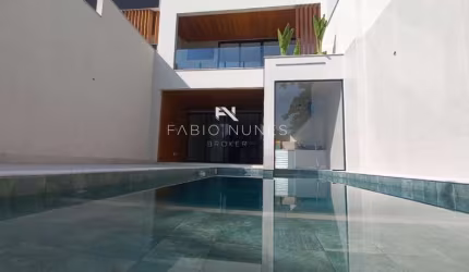 Casa de condomínio à venda, no Rio Mar,  em Rio de Janeiro, Barra da Tijuca, com 5 quartos, 330,00m²