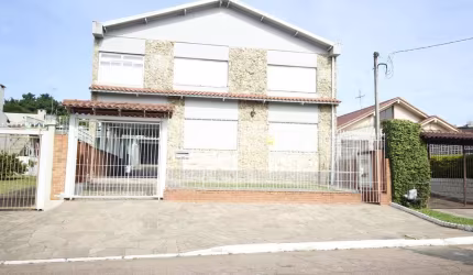 Casa com 5 quartos à venda na Rua Tupi, 691, Igara, Canoas, 244 m2 por R$ 798.000