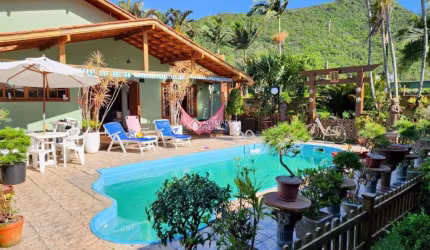 Casa com 3 quartos à venda na Rua Arnoldo da Costa Sabino, 150, Armação do Pântano do Sul, Florianópolis, 250 m2 por R$ 2.100.000