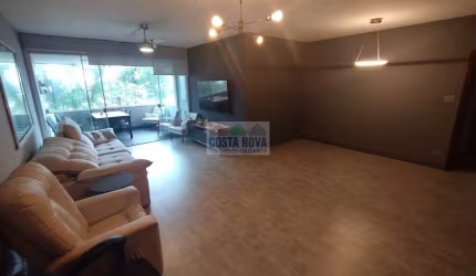 Apartamento com 133m², a venda no Boqueirão, 4 dormitórios sendo 1 suíte, 3 banheiros, 1 vaga