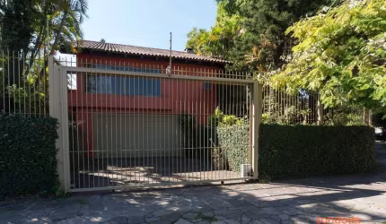 Casa com 3 dormitórios para alugar, 280 m² por R$ 8.520,00/mês - Vila Assunção - Porto Alegre/RS