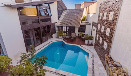 Casa com 4 quartos à venda na Rua Arnaldo Moreira Douat, 55, Floresta, Joinville por R$ 2.200.000