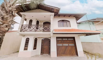 Casa com 4 quartos à venda na Rua Carlos Ropelatto, 38, Guanabara, Joinville por R$ 850.000