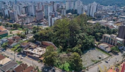 Terreno à venda na Rua Doutor Plácido Gomes, 1, Atiradores, Joinville por R$ 25.000.000