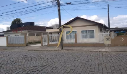 Casa com 3 quartos à venda na Rua Dom Bosco, 425, Bom Retiro, Joinville por R$ 850.000