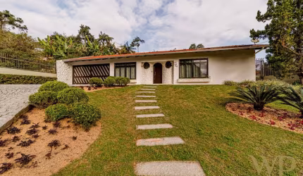 Casa com 3 quartos à venda na Rua Harmonia, 60, Floresta, Joinville por R$ 1.850.000