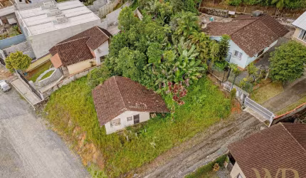 Terreno à venda na Rua das Hortências, 61, São Marcos, Joinville por R$ 349.000