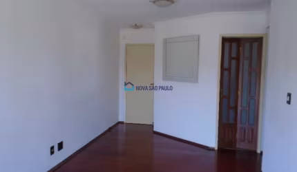 Apartamento bem localizado no Jardim da Saúde, proximo ao Shopping Plaza Sul e Carrefour