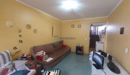Casa a venda em Mirandópolis - Próximo a UNIP.