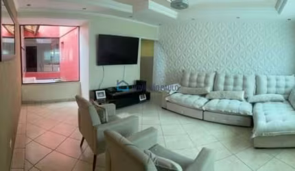 Sobrado de 262m² de área útil  4 dormitórios e 6 vagas - Santo André SP