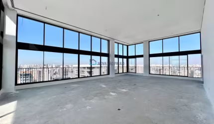 Apartamento de Luxo com 375m², 4 Suítes e 4 Vagas à Venda em Moema.