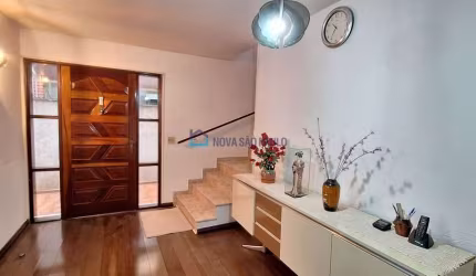 Sobrado à Venda com 3 Quartos, 2 Vagas + Edícula, 202 m² (CIDADE VARGAS)