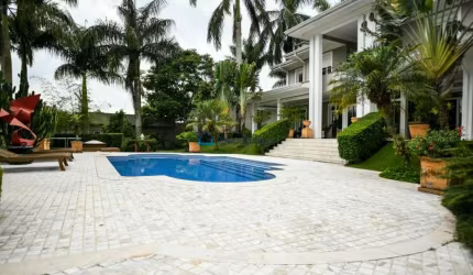 Casa em Condomínio de Luxo, Cotia-SP