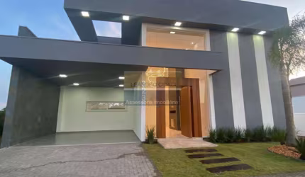 Casa de condomínio 3 dormitórios à venda no Bairro Centro com 190 m² de área privativa - 4 vagas de garagem