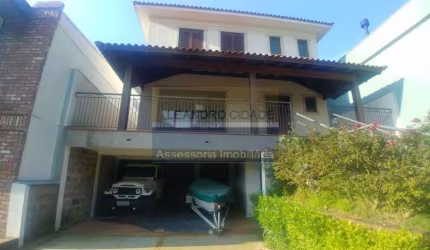 Casa de condomínio 3 dormitórios à venda no Bairro Condomínio Buena Vista com 231 m² de área privativa - 2 vagas de garagem