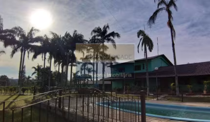Sítio à venda no Bairro Jardim Krahe com 735 m² de área privativa - 4 vagas de garagem