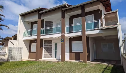 Sobrado com 5 dormitórios à venda, 258 m² por R$ 1.900.000,00 - Cambijú - Itapoá/SC