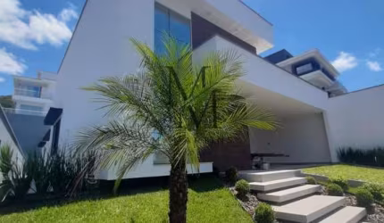 Casa 3 Dormitorios com Suite