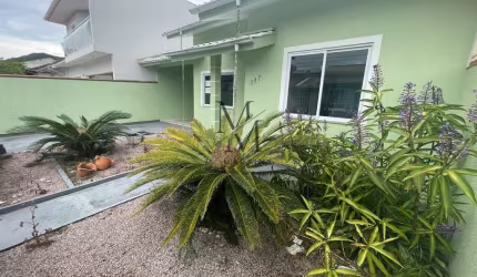 Casa 2 Dormitorios com Suite