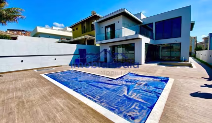 Casa à venda Condomínio Figueira Garden em Atibaia - 600 m²