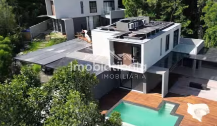 Casa à venda cond. La Reserva I em Atibaia - Vista para Pedra Grande  475m²