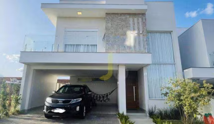 SOBRADO EM CONDOMINIO FECHADO