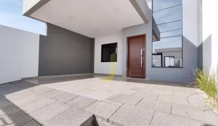 Casa no Tropical III com garagem coberta