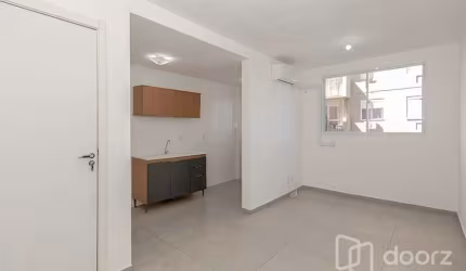 Apartamento com 2 quartos à venda na Avenida Otto Niemeyer, 1610, Tristeza, Porto Alegre, 43 m2 por R$ 229.800