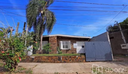 Casa com 3 quartos à venda na Rua Caetano La Porta, 75, Rubem Berta, Porto Alegre, 54 m2 por R$ 399.000