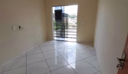 Casa duplex à venda, 2 quartos, 2 vagas, IMPERIAL - Santa Luzia/MG