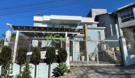 Casa com  3 dormitórios, piscina, móveis sob medida, no Sol Nascente, em Estância Velha.