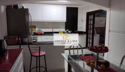 Sobrado com 3 dormitórios à venda, 161 m² por R$ 680.000,00 - Cidade Morumbi - São José dos Campos/SP
