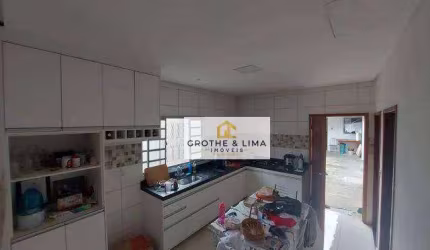 Casa Lote inteiro + Edícula, 4 dorm, AC: 166 m² -AT: 250 m² excelente local perto de todo comércio, fácil acesso, - Santana - São José dos Campos/SP