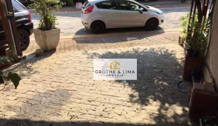 Sobrado com 2 dormitórios à venda, 87 m² por R$ 450.000,00 - Cidade Morumbi - São José dos Campos/SP