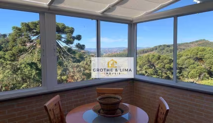 Casa com 3 dormitórios à venda, 200 m² por R$ 1.800.000,00 - Alto Boa Vista - Campos do Jordão/SP