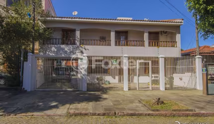 Casa com 4 quartos à venda na Rua Fonseca Ramos, 127, Medianeira, Porto Alegre, 400 m2 por R$ 1.350.000
