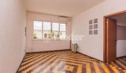 Apartamento com 3 quartos à venda na Avenida Cristóvão Colombo, 2270, Floresta, Porto Alegre, 144 m2 por R$ 399.000