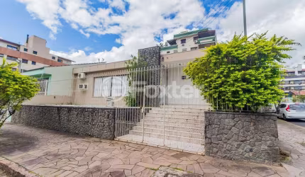 Casa com 3 quartos à venda na Rua Arequipa, 05, Jardim Lindóia, Porto Alegre, 360 m2 por R$ 1.700.000