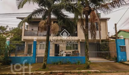 Casa com 3 quartos à venda na Travessa Niterói, 40, Parque Ipiranga, Gravataí, 206 m2 por R$ 530.000