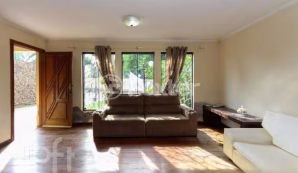Casa com 4 quartos à venda na Rua Fernando Abbot, 30, Nossa Senhora das Graças, Canoas, 880 m2 por R$ 1.200.000