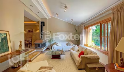 Casa com 4 quartos à venda na Rua Moema, 547, Chácara das Pedras, Porto Alegre, 313 m2 por R$ 2.177.000