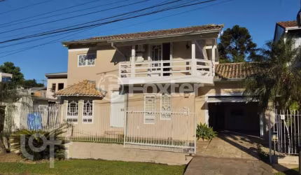 Casa com 3 quartos à venda na Rua Fernando de Noronha, 683, Guarani, Novo Hamburgo, 151 m2 por R$ 476.900