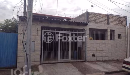Casa com 4 quartos à venda na Beco Um, 1326, Humaitá, Porto Alegre, 146 m2 por R$ 255.000