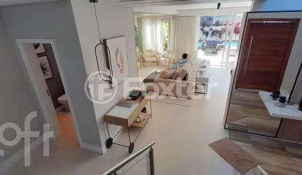 Casa em condomínio fechado com 4 quartos à venda na Rodovia Doutor Antônio Luiz Moura Gonzaga, 2835, Rio Tavares, Florianópolis, 358 m2 por R$ 6.900.000