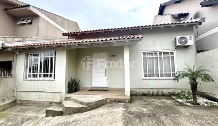 Casa com 2 quartos à venda na Avenida Doutor Severo da Silva, 1333, Estância Velha, Canoas, 94 m2 por R$ 700.000