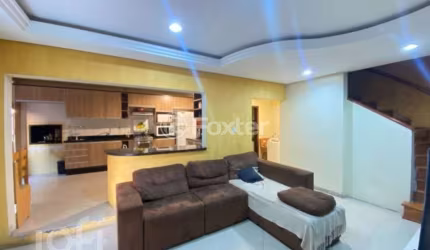 Casa com 3 quartos à venda na Rua Peru, 01145, São José, Canoas, 199 m2 por R$ 800.000
