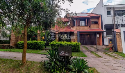 Casa com 4 quartos à venda na Rua Conde da Figueira, 553, Vila Jardim, Porto Alegre, 335 m2 por R$ 1.840.000