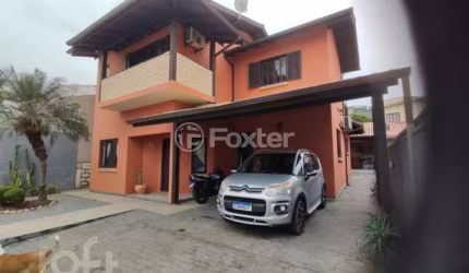 Casa com 4 quartos à venda na Rua Frei Albano, 64, Centro, São José, 143 m2 por R$ 1.250.000